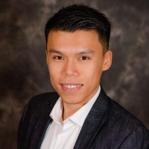 Raymond Lee